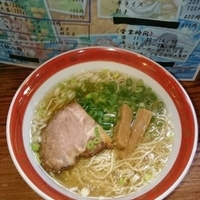 零号機  あごしょうゆ・細麺  700円