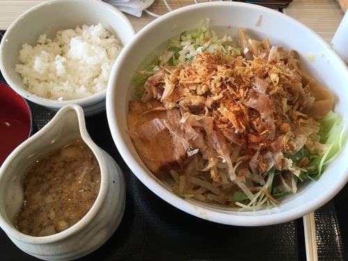 「まぜそば ライス ¥800、¥120」@つけめんTETSU ららぽーと豊洲マリーナキッチン店の写真