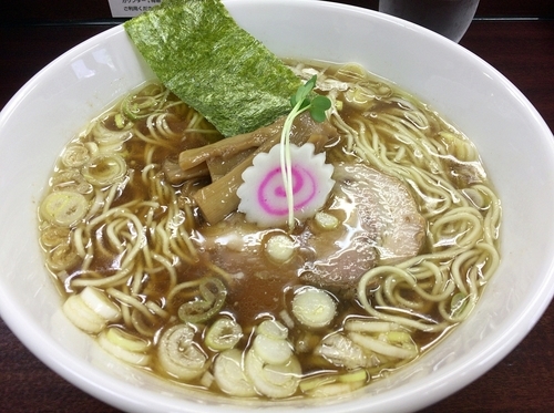 「らーめん（６８０円）」@独学流らーめん 草加の陣の写真