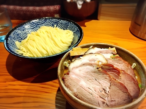 「つけチャーシュー味噌」@麺 一直の写真