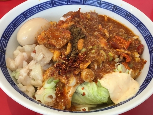 「限定 よだれ鶏の冷やし中華 ニンニク少し他全マシ 味玉子」@ジャンプの写真