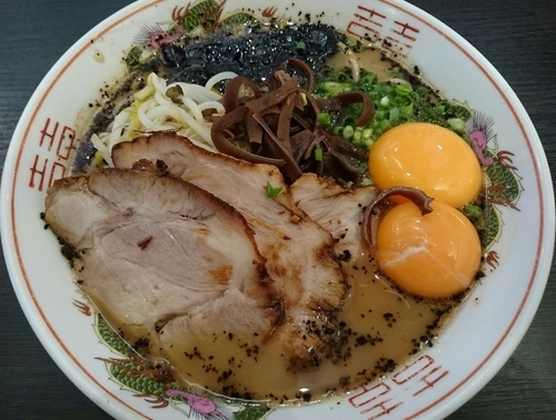 「玉子入りラーメン」@黒亭 本店の写真