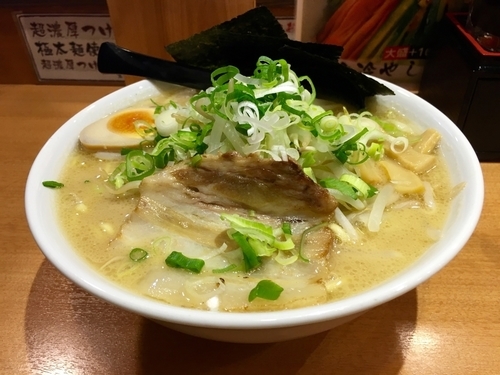 「濃厚とんこつ醤油らーめん 大1.5玉 ¥690 (カタメ、コイメ」@ラーメン春樹 立川店の写真