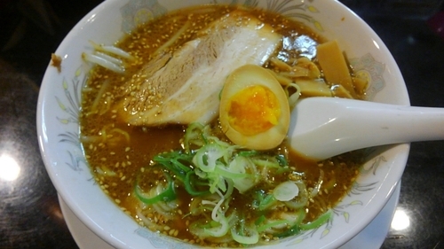 「豚骨醤油ラーメン」@らーめん 縁屋の写真