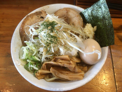「ラーメン＋特製」@きんの写真
