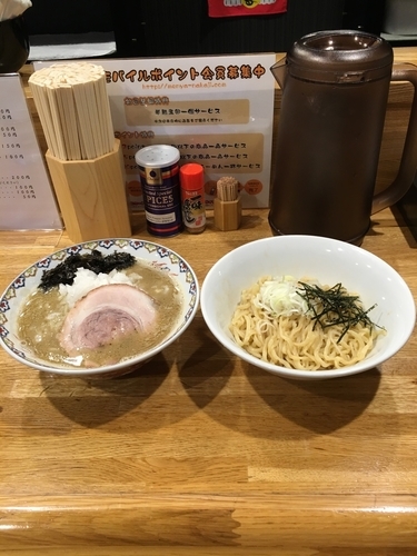「【限定】極煮干しラーメン  和え玉」@麺や なかじの写真