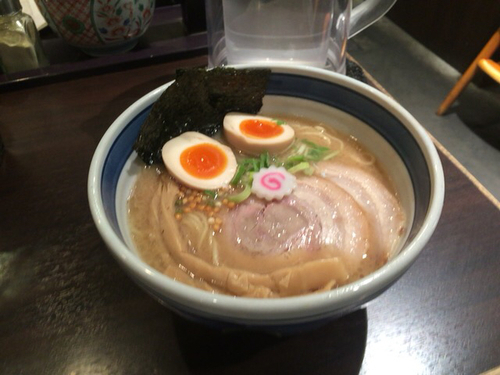 「東京駅らー麺」@東京駅 斑鳩の写真
