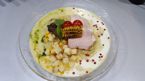 「【限定】もろこしの冷製クリームラーメン ￥850」@中華そば専門 はつがい商店の写真