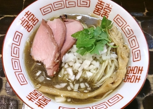 「【限定】特選冷し煮干ソバ + 窯焼豚」@特級鶏蕎麦 龍介の写真