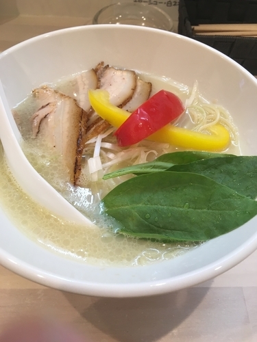 「鶏白湯 塩 チャーシュー」@濃厚鶏出汁拉麺 吉法師 KIPPOSHIの写真