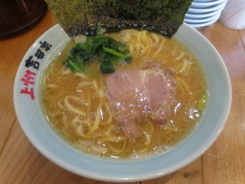 「らーめん ６８０円 ※多め/普通/普通」@横浜らーめん 吉田家の写真