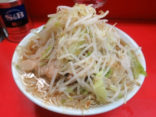 「ラーメン ６００円 ※麺少なめ・アブラ」@ラーメン二郎 三田本店の写真