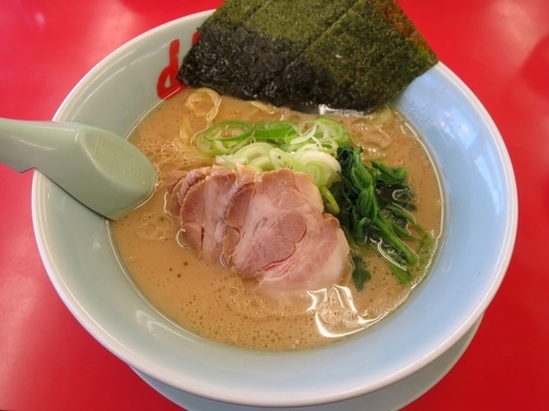 「醤油ラーメン ６３０円 ※クーポンでチャーシュー２枚」@ラーメン 山岡家 高崎中尾店の写真