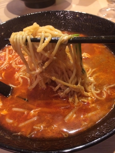 「ラーメン」@トマトラーメンと辛めん 三味の写真