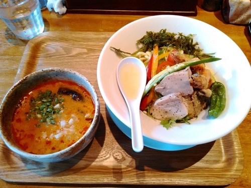 「7月限定 レッドカレーつけ麺」@麺や Gochiの写真