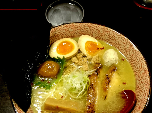 「【季節限定】特製南高梅鶏そば ＠1,000円」@征麺家 かぐら屋の写真