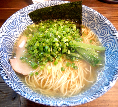 「煮干しそば白＋万能葱(850円）」@中華そば 亜熱帯の写真