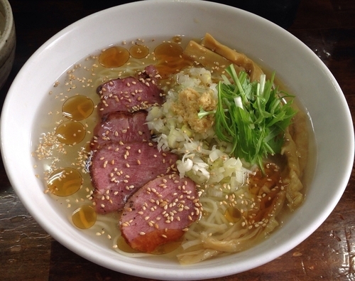 「ネギタン塩の冷やしらーめん(夏季限定)＋小ライス」@らーめん なぶら 左入店の写真