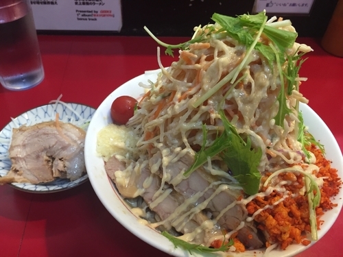 「冷やし中華並 全マシ 豚一枚」@千里眼の写真