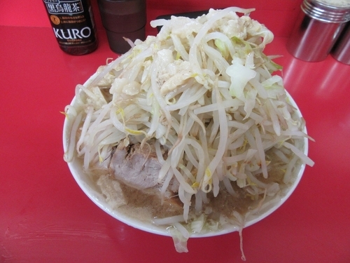 「小ラーメン豚入り（８５０円）」@ラーメン二郎 茨城守谷店の写真