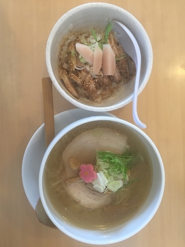 「塩ラーメン750＋チャーシュウ丼350」@麺処 春の風の写真