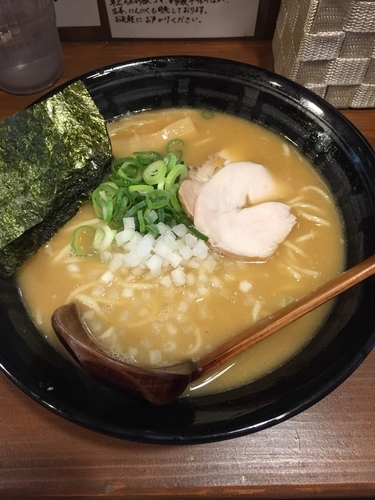 「濃厚黒鶏白湯らーめん  750円」@麺匠 黒庸介の写真
