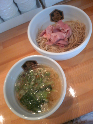 「真鯛つけ麺８００円」@真鯛らーめん 麺魚の写真