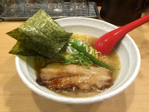 「魚鶏潮らーめん」@らーめん 桑嶋の写真