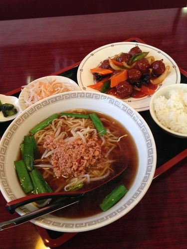 「肉団子の甘酢ソースランチ」@台湾料理  嘉宴楼の写真