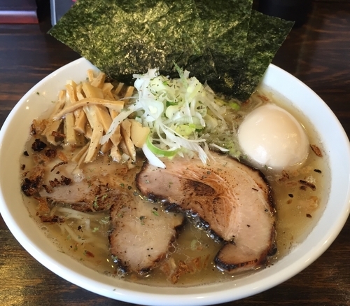 「焦がし牛塩らぁめん・特製・大盛」@めん処 渚の写真