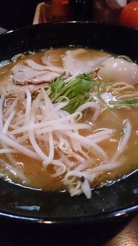 「烏賊干し鶏そば　チャーシュー・味玉・もやし　トッピング」@麺屋 凜 朝霞台店の写真