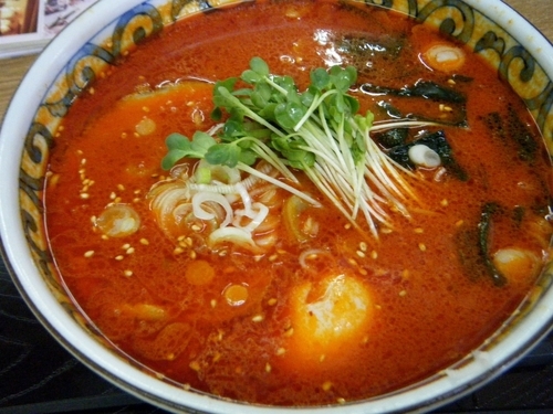 「地獄ラーメン100辛MAX700円＋ﾗｼﾞｳﾑ玉子0円」@和だし中華そば 田舎屋の写真