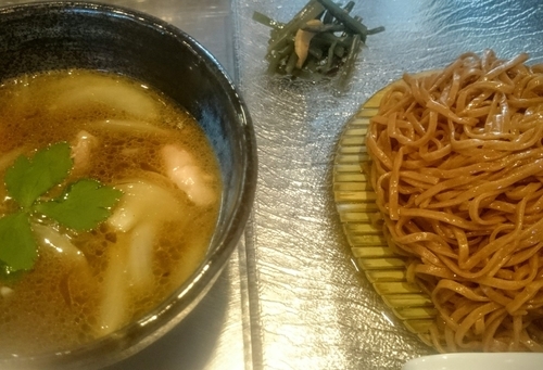 「鴨つけそば＋鴨出汁炊き込みご飯」@日の丸さんじの写真