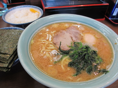 「ラーメン濃いめ硬め海苔増し」@寿々㐂家の写真