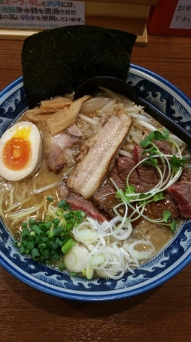 「ステーキラーメン(肉の日限定)」@ゆなみ屋の写真