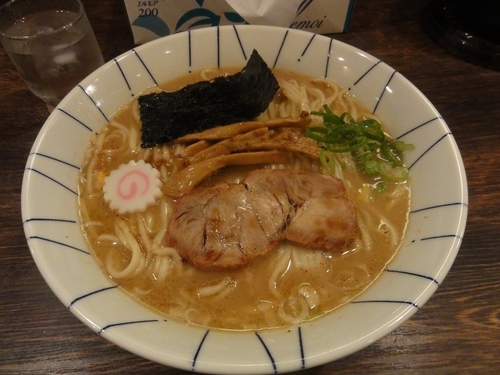 「中華そば　690円　中盛無料」@麺恋処 き楽の写真