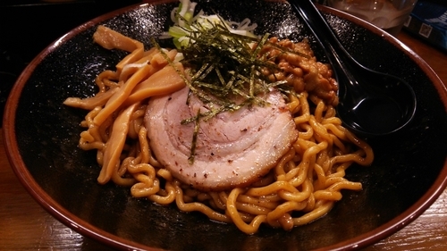 「油そば(辛)大盛+納豆」@麺処 六伍郎の写真