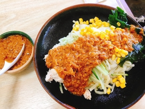「【夏季限定】バンバンジーめん」@手打ちらーめん 金龍の写真