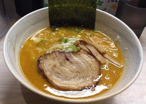 「みそラーメン(期間限定)＋半ライス(750円＋サービス)」@めんや佐高の写真