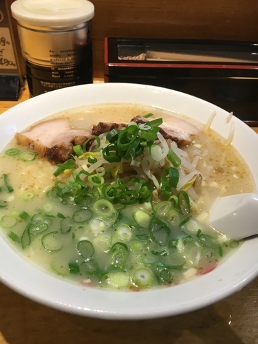「ラーメン￥950」@薩摩っ子ラーメン 北新地店の写真
