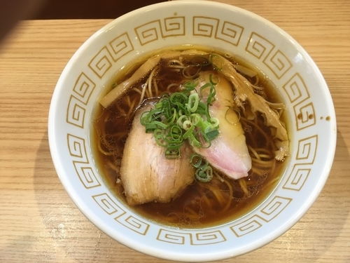 「醤油らぁ麺」@中村麺三郎商店の写真