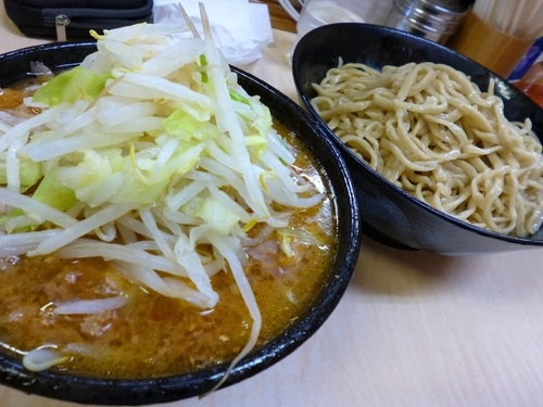 「味噌つけ麺（ヤサイ）」@ラーメン二郎 京成大久保店の写真