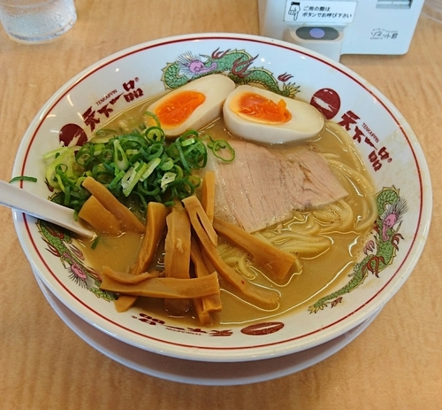 「味付煮卵ラーメン (こってり 並)」@天下一品 三郷店の写真
