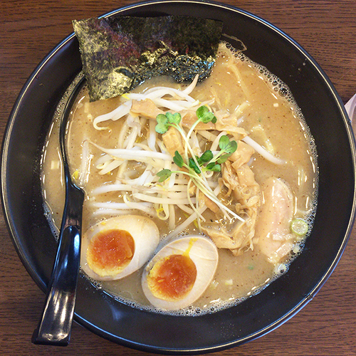 「鶏白湯味玉らぁめん」@TOKYO 鶏そば TOMOの写真