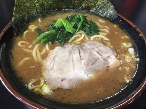 「醤油豚骨ラーメン」@横浜家系ラーメン 大天空丸の写真
