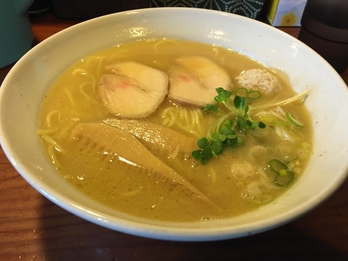 「本搾り塩」@中華そばつけそば 千思萬考の写真