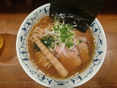 「煮干し醤油らぁめん」@味香房 海居人の写真