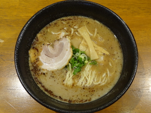 「鶏豚骨ラーメン」@らーめんトリトン 深草店の写真