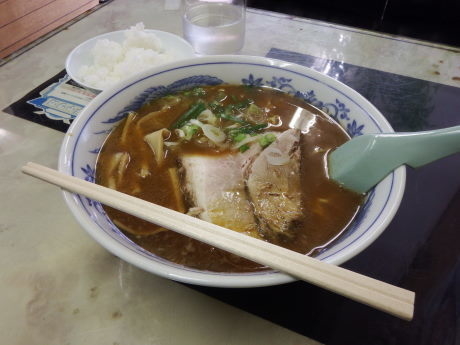 「しょうゆラーメン」@ニューホームランの写真