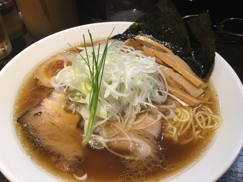 「醤油750円、贅沢乗せ250円」@中華蕎麦きみのの写真